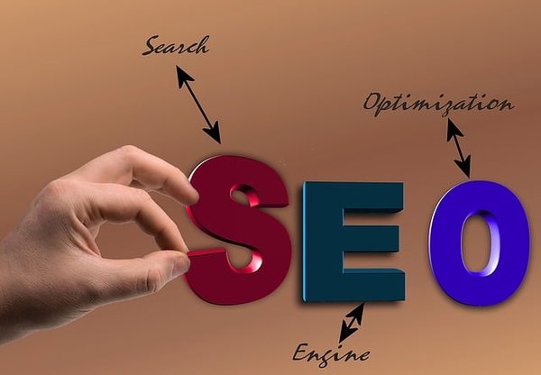 Quels sont les avantages d'engager un consultant SEO abordable pour son entreprise ?